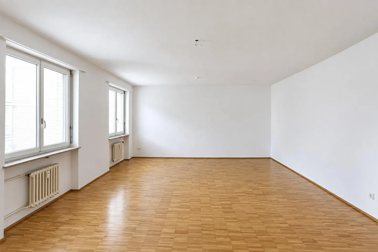 Appartement attrayant et spacieux de 3,5 pièces près de la gare SBB - Photo 2 sur 7