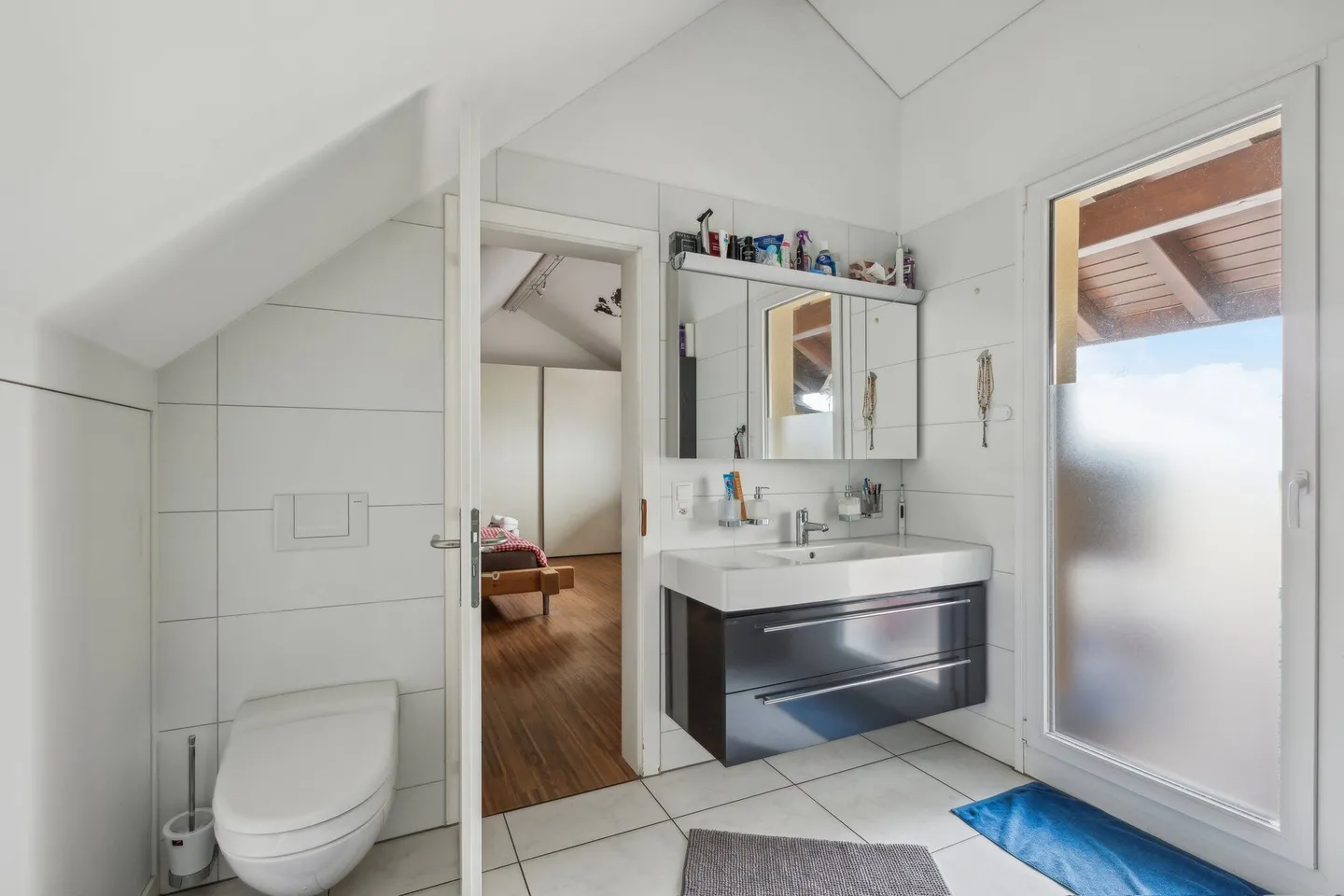 Casa bifamiliare di 7,5 stanze in un tranquillo quartiere residenziale a Port - Foto 9 di 18