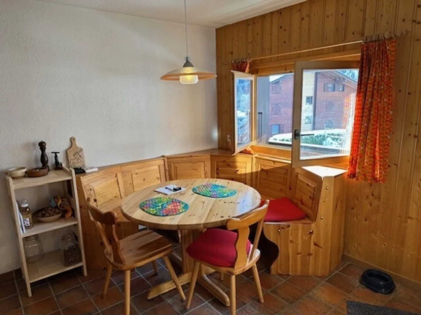 Beautiful 3-room apartment, just steps from the cable car - Photo 10 of 16