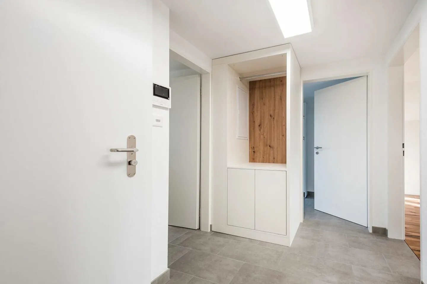 2.5-room apartment in first occupancy with lake view - Photo 4 of 13