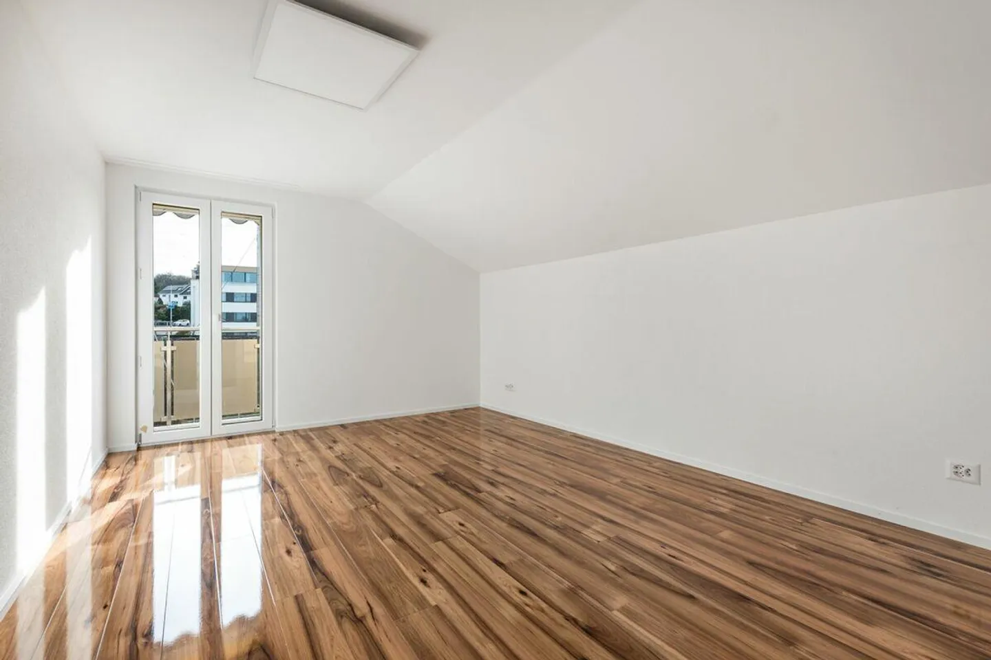 2.5-room apartment in first occupancy with lake view - Photo 6 of 13