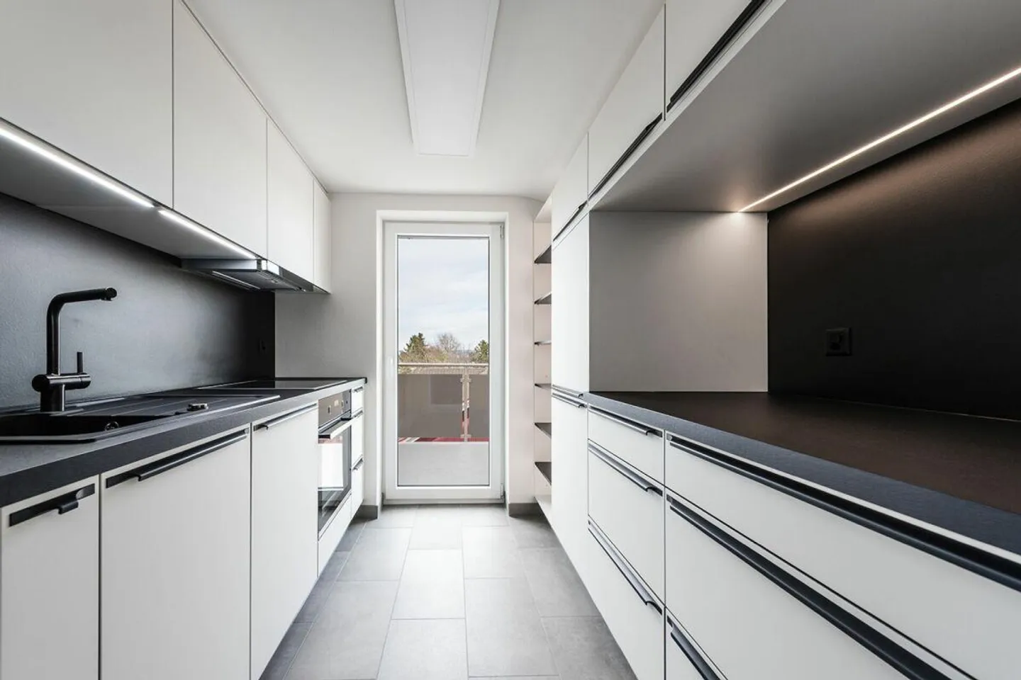 2.5-room apartment in first occupancy with lake view - Photo 10 of 13