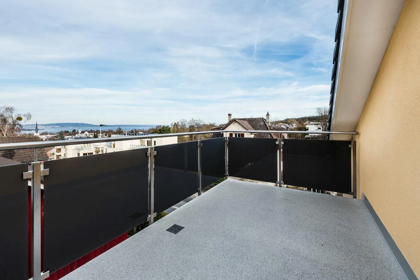 2.5-room apartment in first occupancy with lake view - Photo 11 of 13