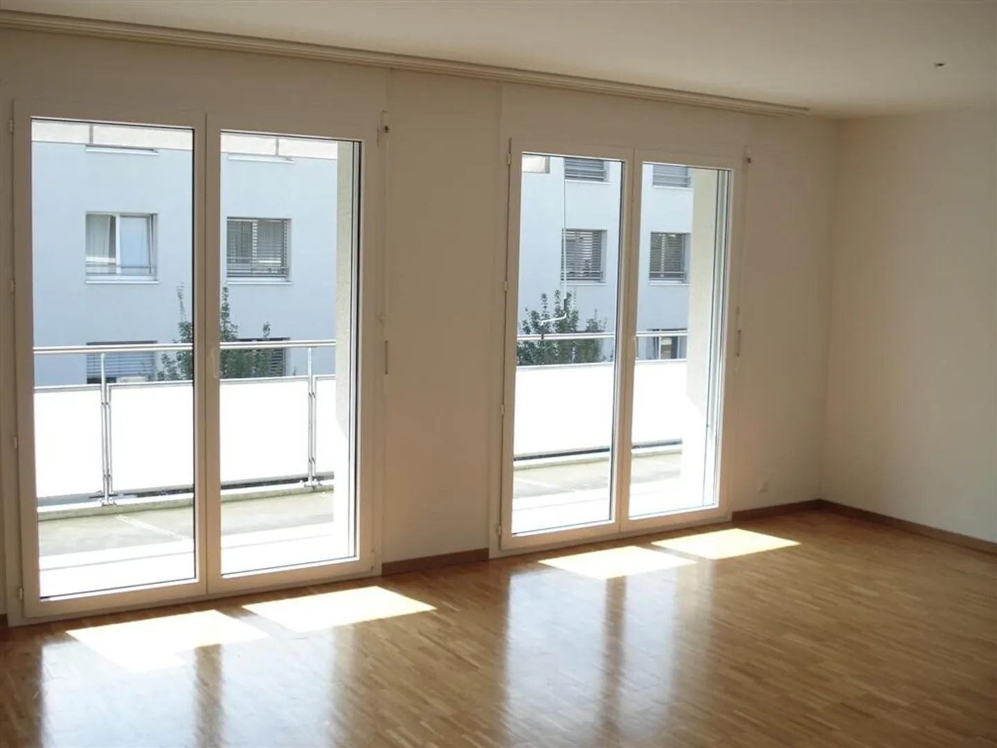Il tuo nuovo appartamento da sogno a Oerlikon - Foto 1 di 4