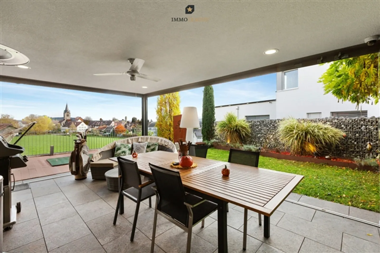 Architecture and Space - Living with a View of the Säntis. - Photo 3 of 10