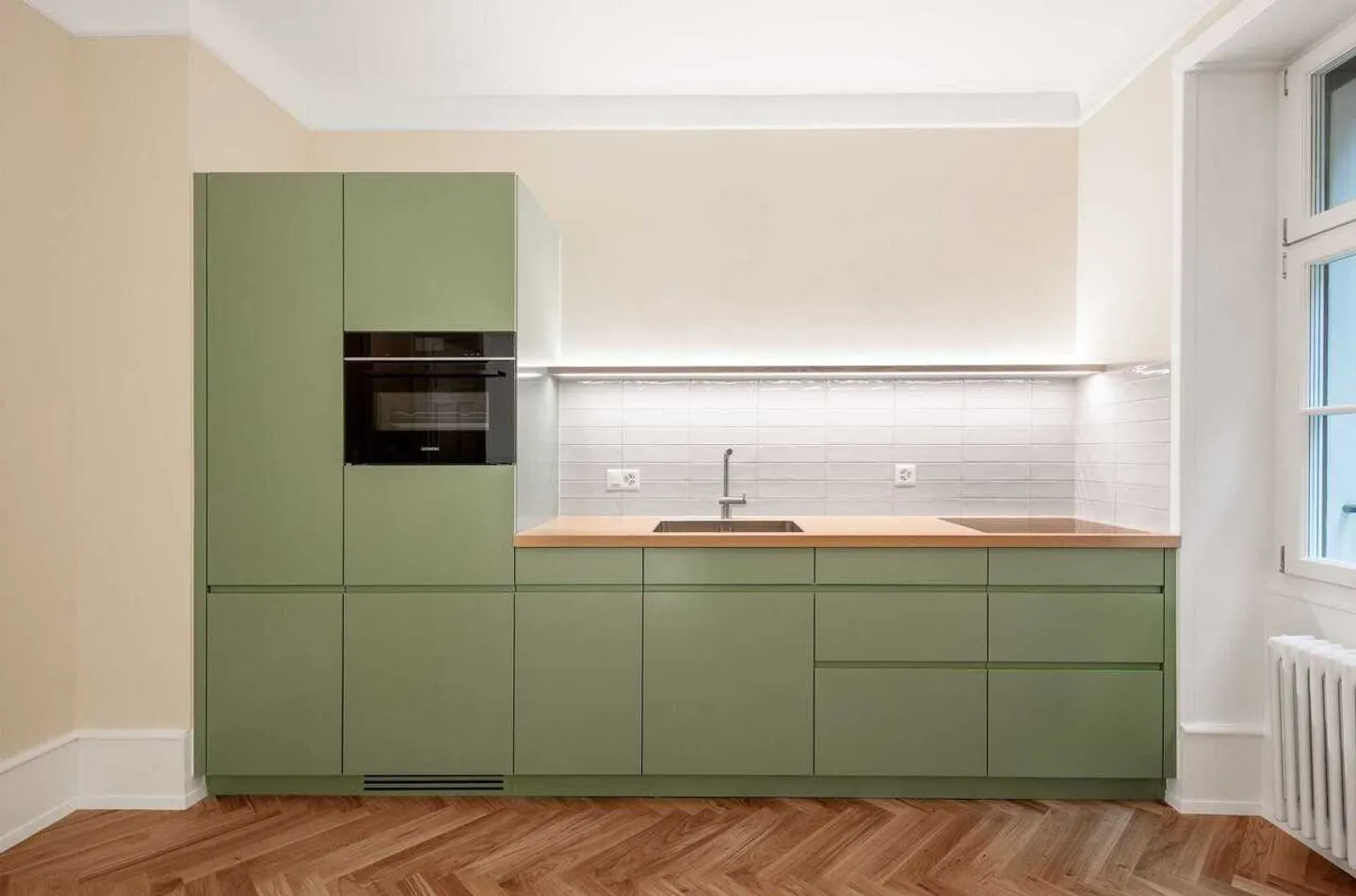 Charming Renovated Apartment - Photo 7 of 13