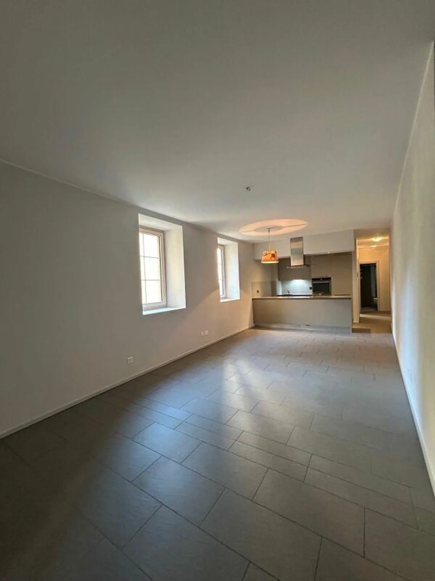 Appartement récemment rénové - Photo 1 sur 10