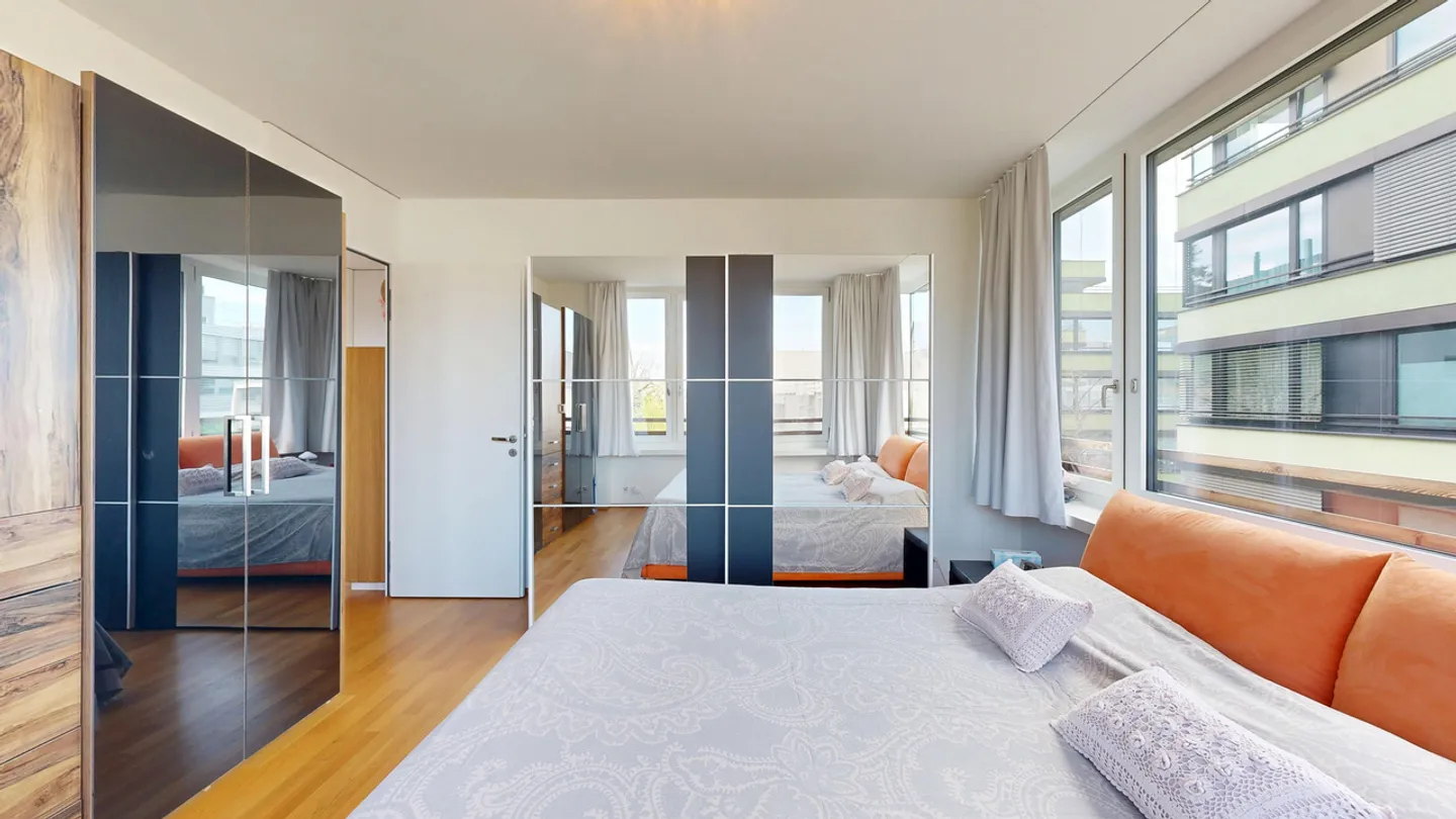 Modern 3.5-room apartment in building rights with parking space - Photo 11 of 15