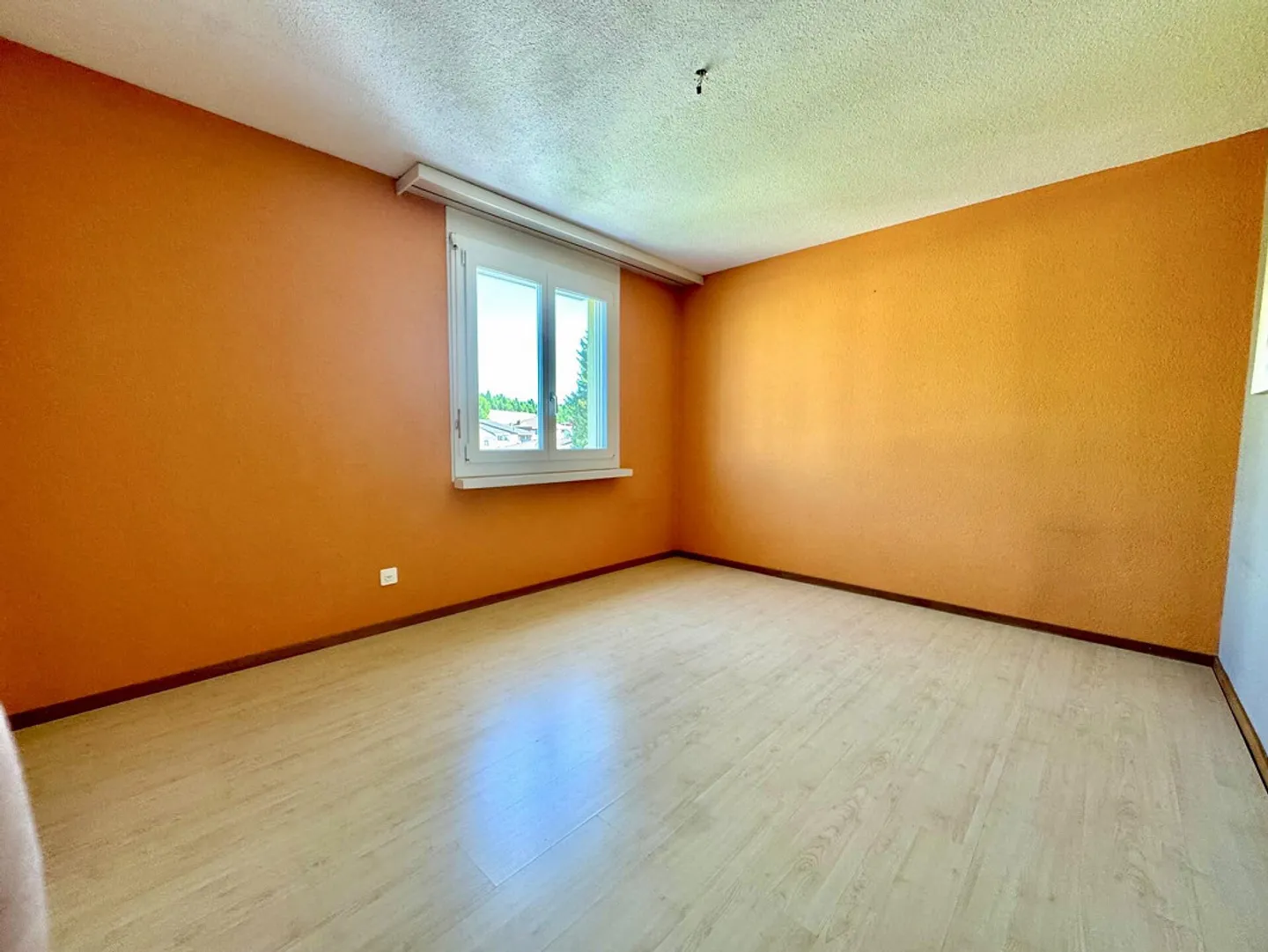 Offre exceptionnelle avec ascenseur, beaucoup d'espace et grand balcon - Photo 6 sur 9