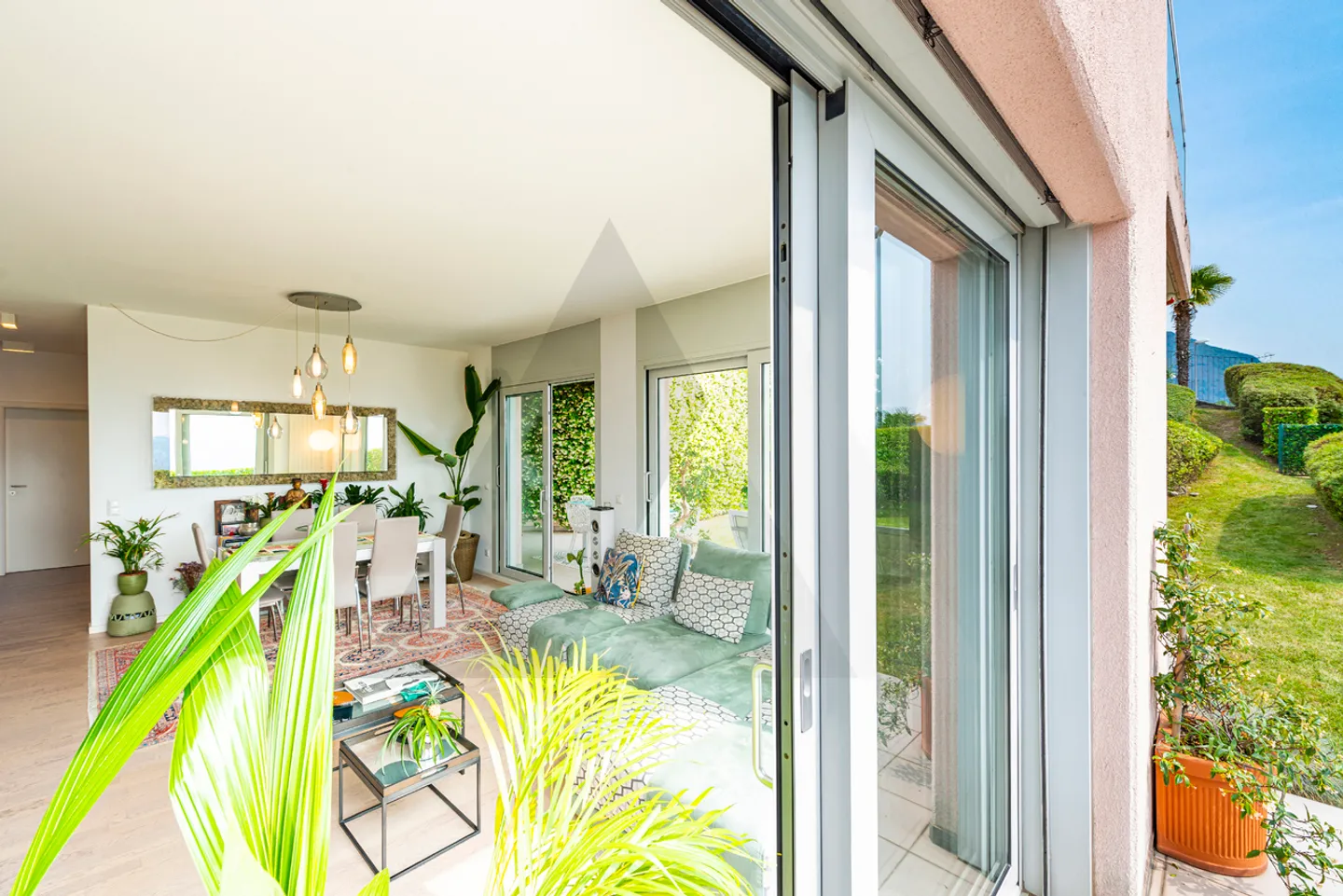 APARTMENT WITH PRIVATE GARDEN AND COMMUNITY POOL - Photo 13 of 19