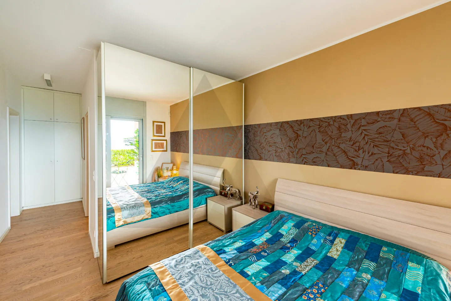APARTMENT WITH PRIVATE GARDEN AND COMMUNITY POOL - Photo 17 of 19