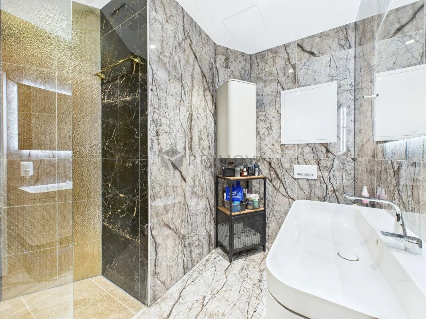 Clever investing or comfortable living - furnished studio with ... - Photo 5 of 6