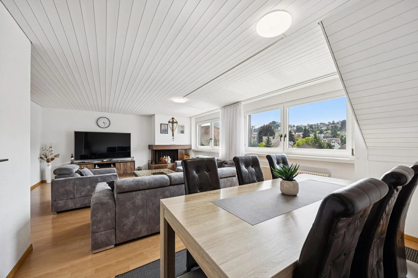 Stylish Duplex Apartment in Wynental - Photo 6 of 13