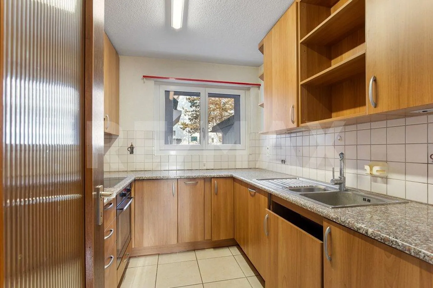 Spacious 4.5-room condominium with 2 balconies - Photo 3 of 12