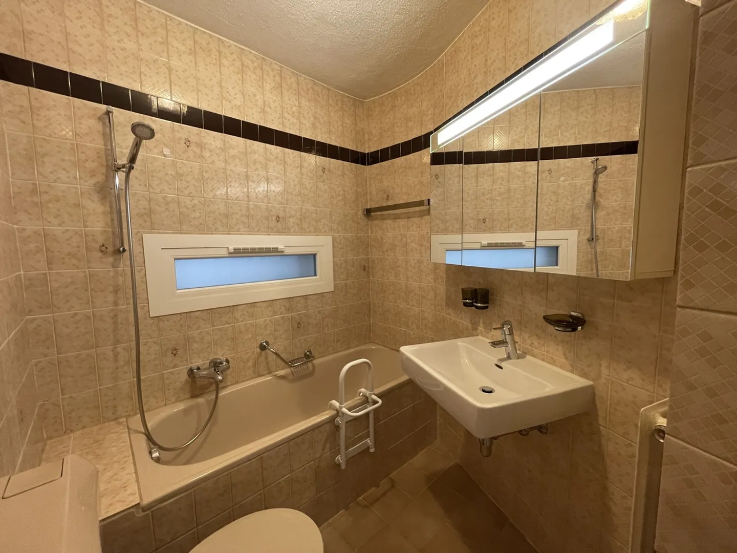 Charming 2-room apartment in the old town of Montreux - Photo 4 of 4