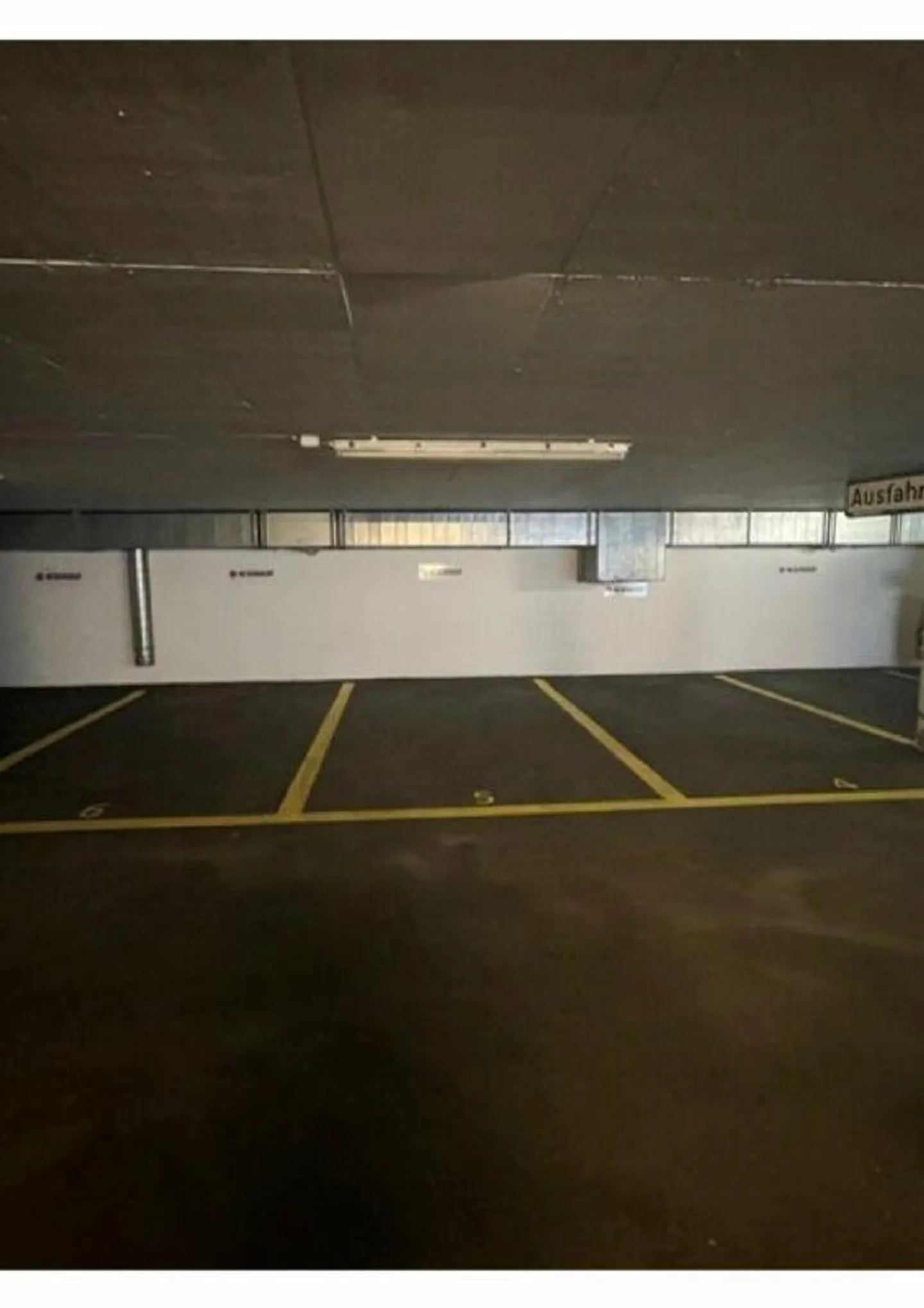 Sichere Tiefgaragenplätze - Foto 1 von 2