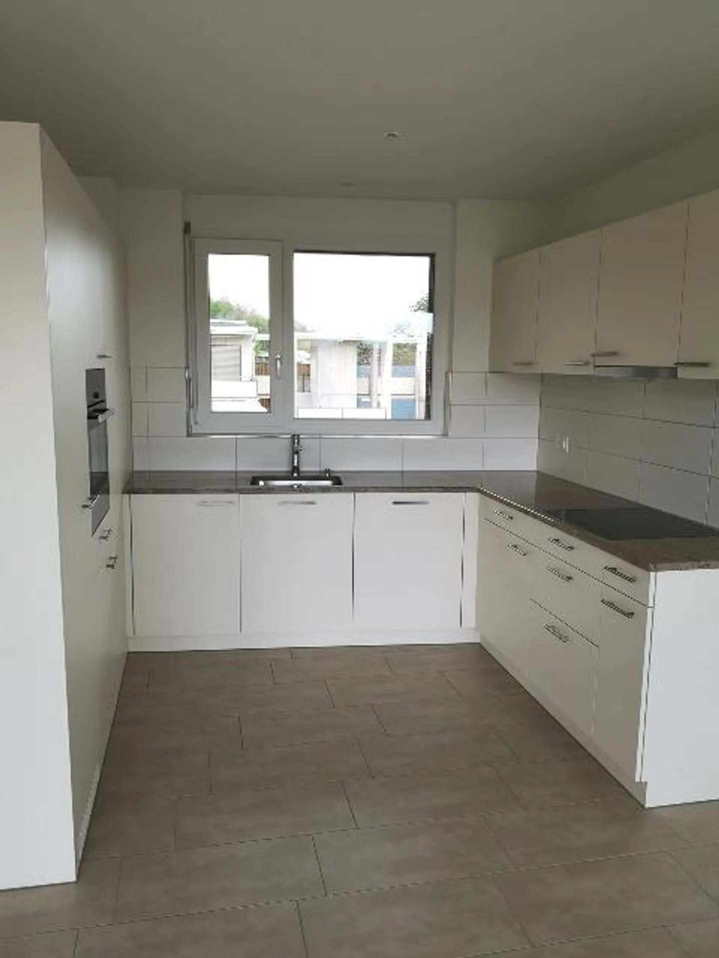 2.5 Room Attic Apartment with Spacious Terrace for Rent - Photo 5 of 9
