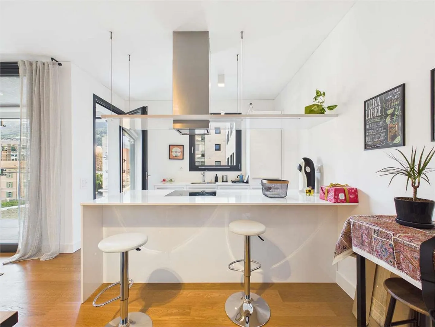 Lugano - Modern 3.5 Rooms in Central Area - Photo 1 of 8