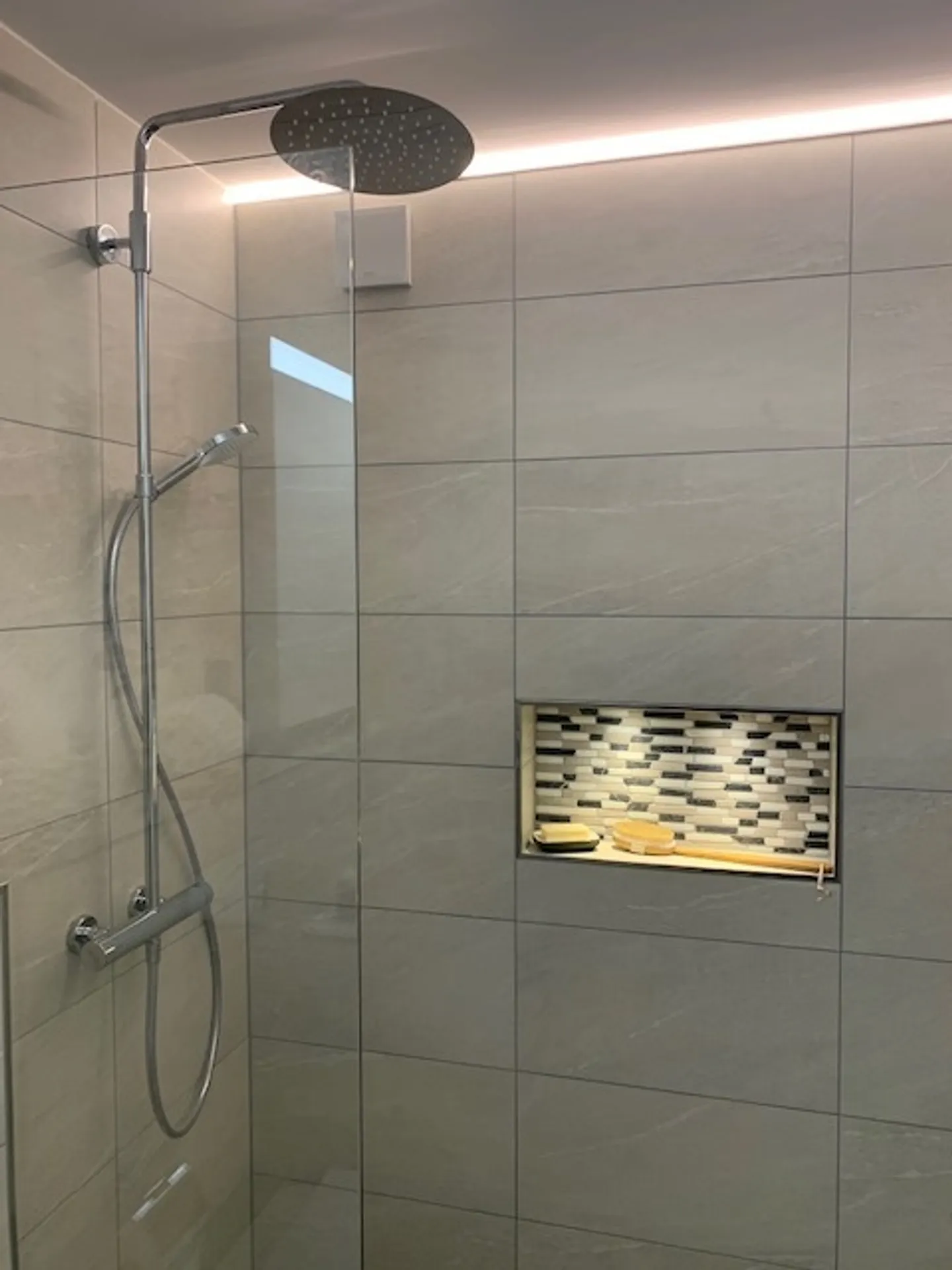 Maison multifamiliale divertissante avec 7 appartements - Photo 5 sur 14