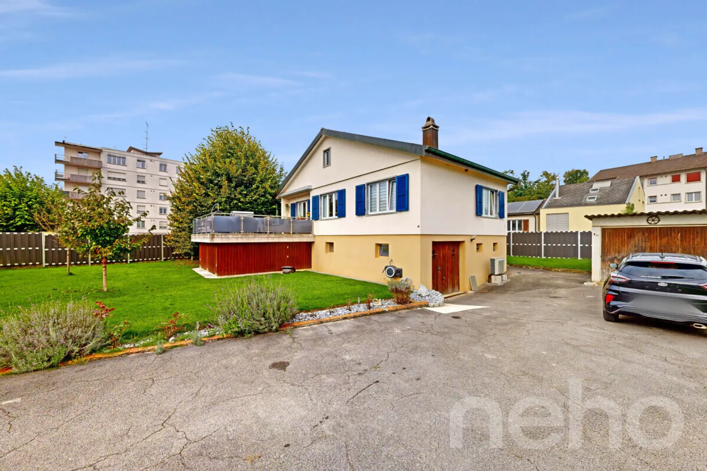 Superbina piccola casa familiare ristrutturata con terrazza e grande giardino! - Foto 2 di 12
