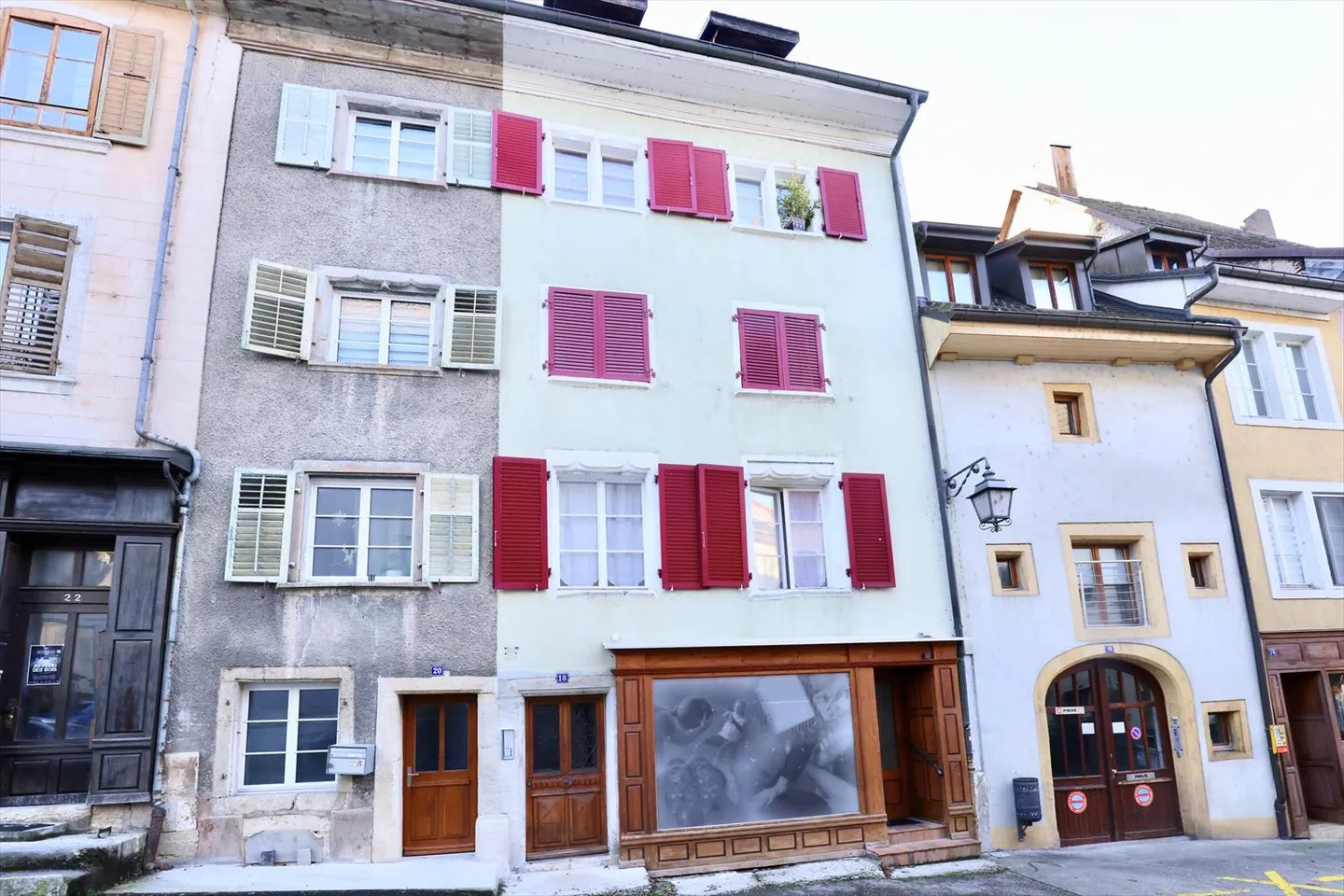 Edificio ad uso misto in vendita - Foto 1 di 13