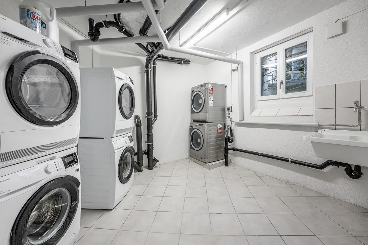 Renovated 3-room apartment in Altstetten - Photo 7 of 9