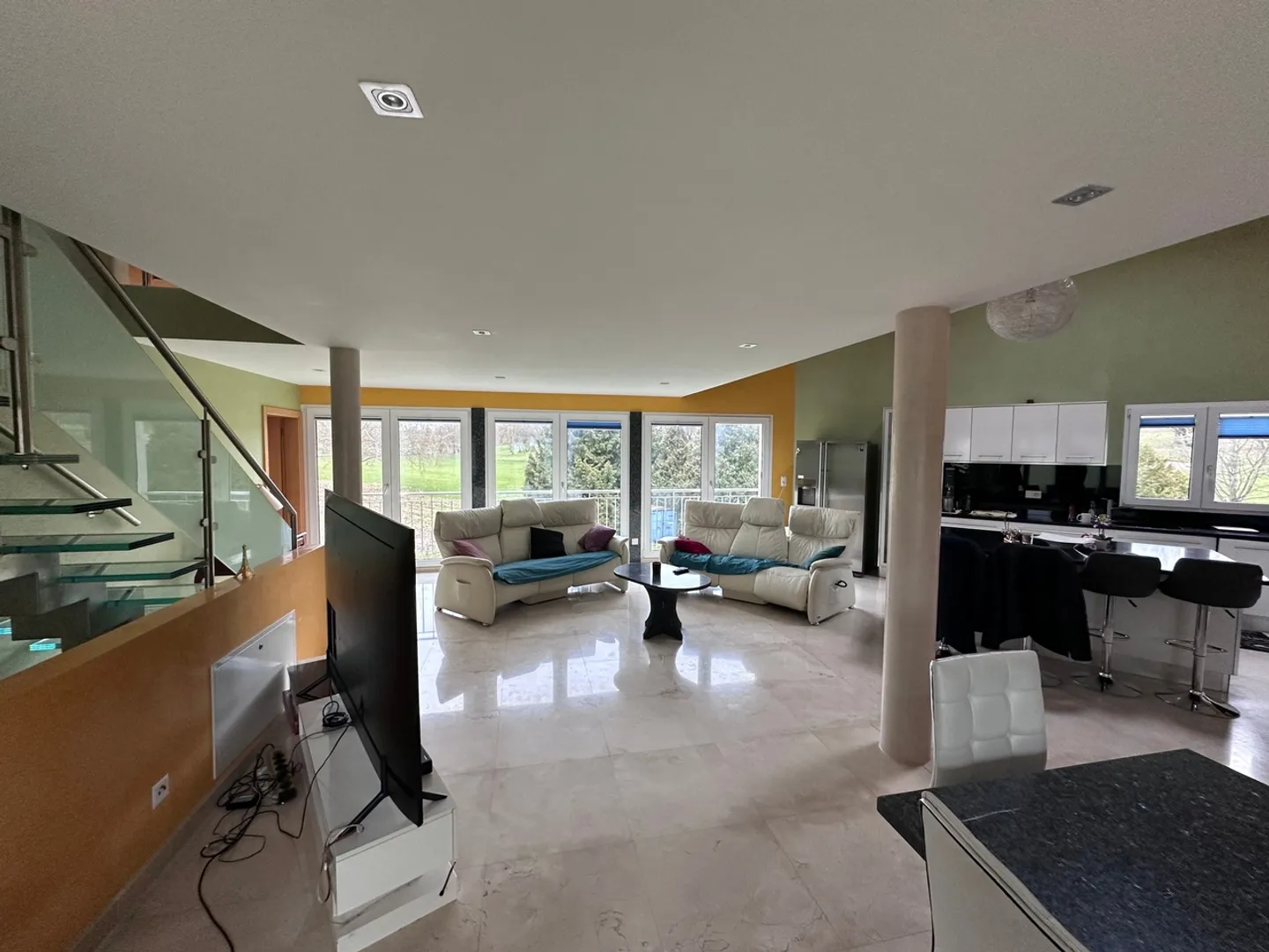 «Villa familiale de 4 pièces avec des détails de haute qualité à Payerne» - Photo 1 sur 9