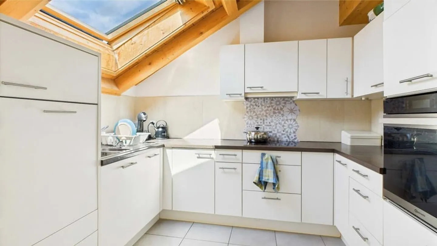 Appartamento mansardato di 4,5 locali con balcone a Susten (Feithieren) - Foto 4 di 10