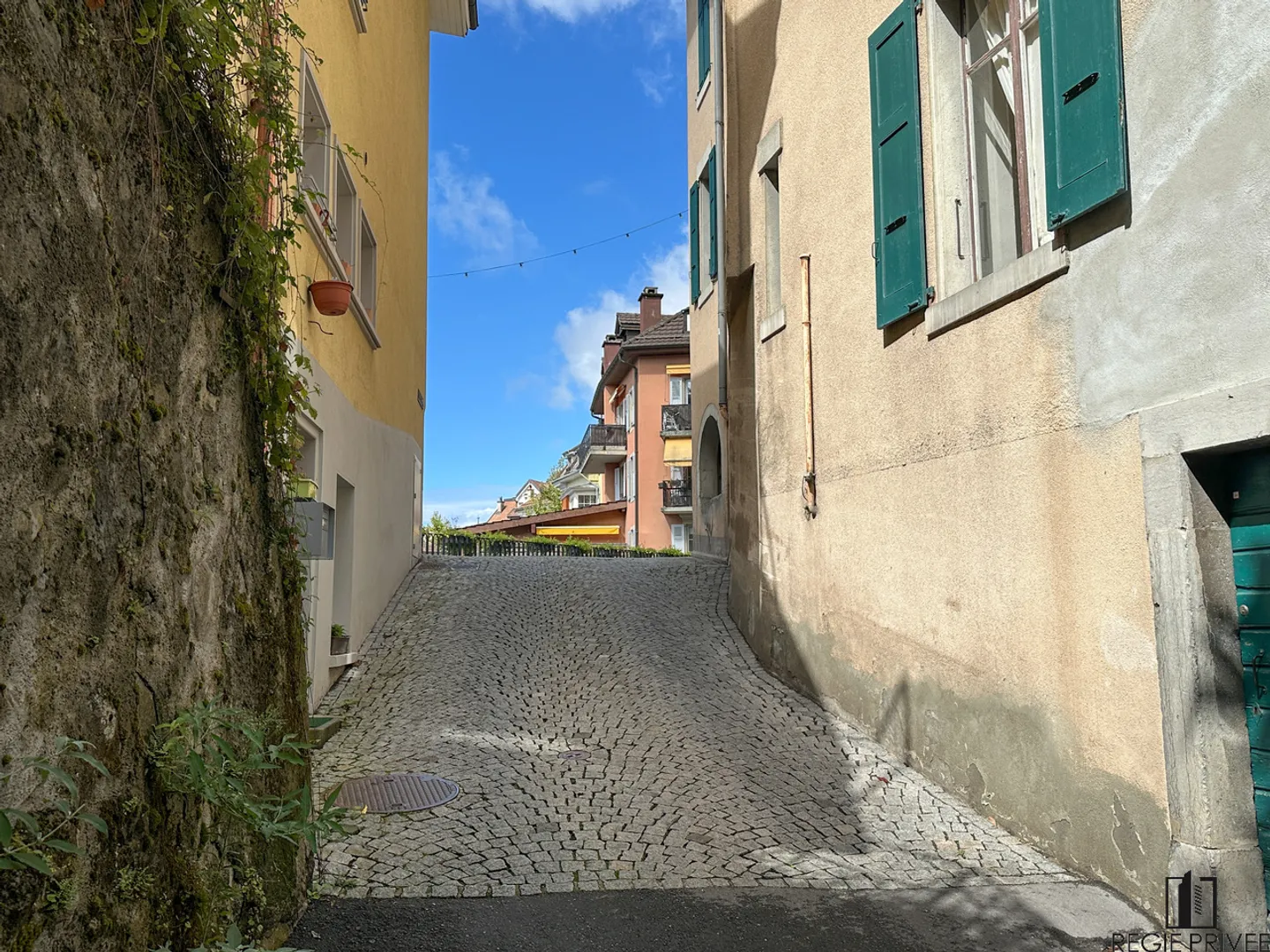 Studio di rendimento attraente. A 5 minuti a piedi dai mezzi pubblici - Foto 4 di 5