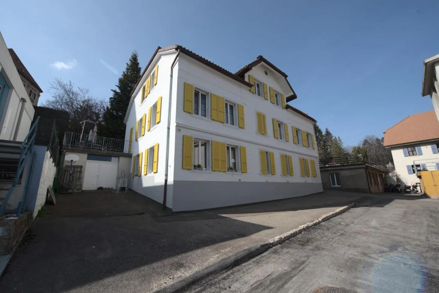 2.5-room apartment on the ground floor in La Chaux-de-Fonds - Photo 1 of 8