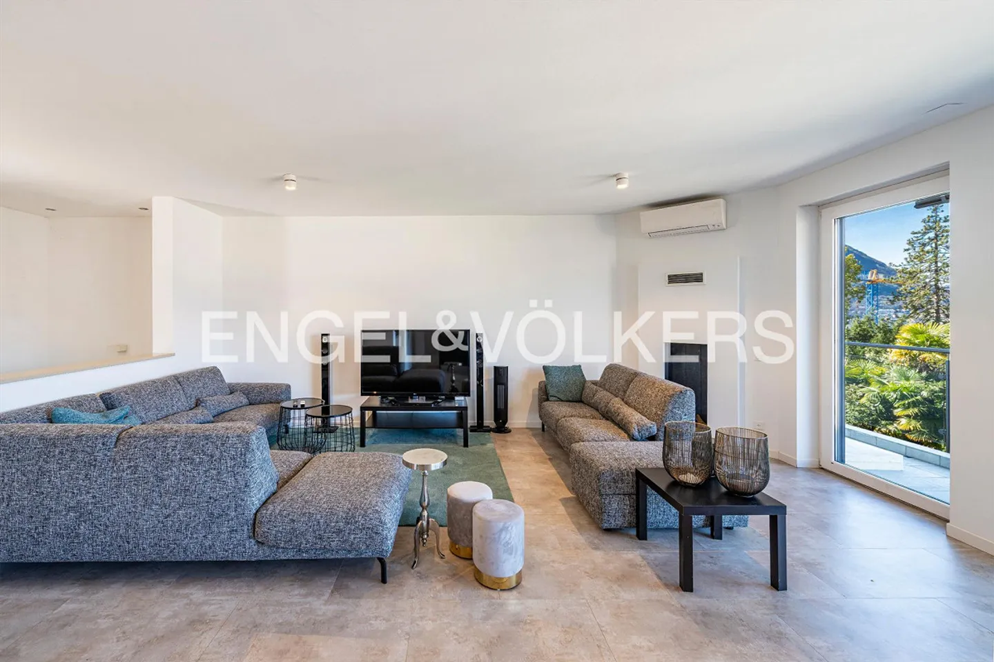 Maison familiale avec terrasse sur le toit - Photo 4 sur 13