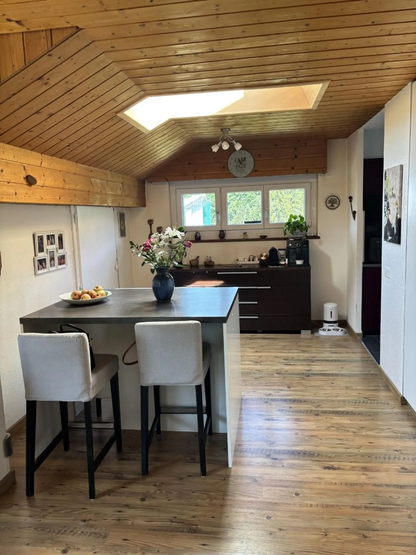 Beautiful duplex with plenty of light - Photo 5 of 12