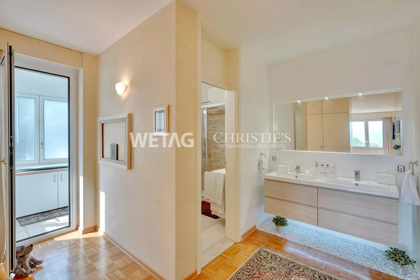 Elegant penthouse apartment with a view of Lake Lugano in Lugano-C... - Photo 11 of 13