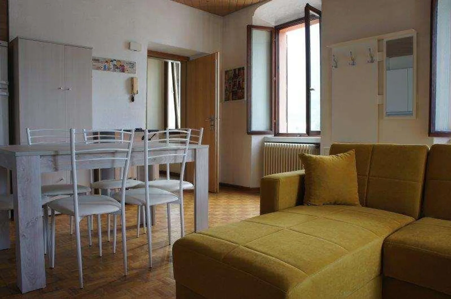 MENDRISIO-CAPOLAGO: PALAZZINA A REDDITO - Foto 1 di 13