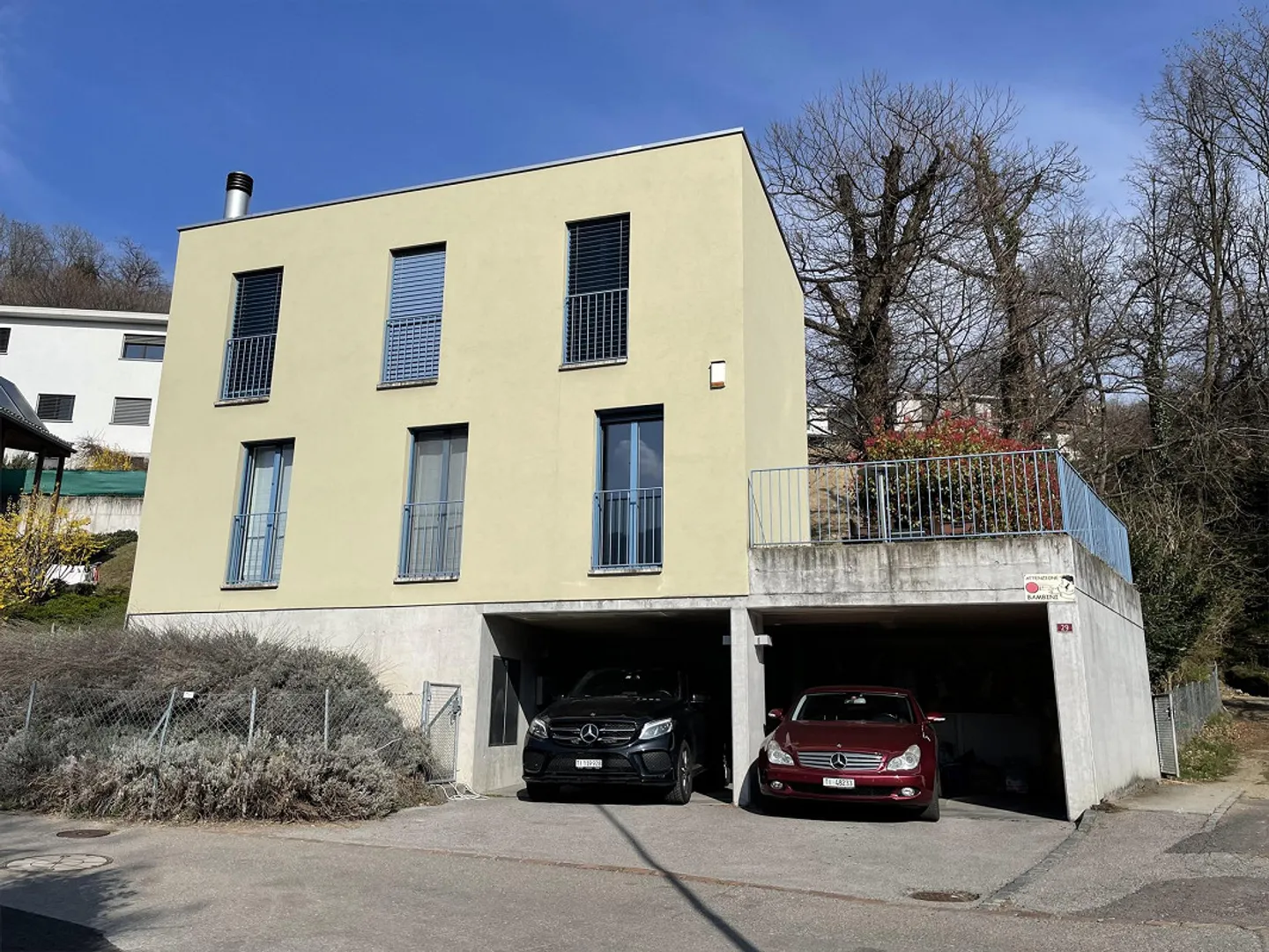 6.5-Zimmer-Einfamilienhaus mit pärkehnlichem Garten und viel Potenzial - Foto 1 di 5
