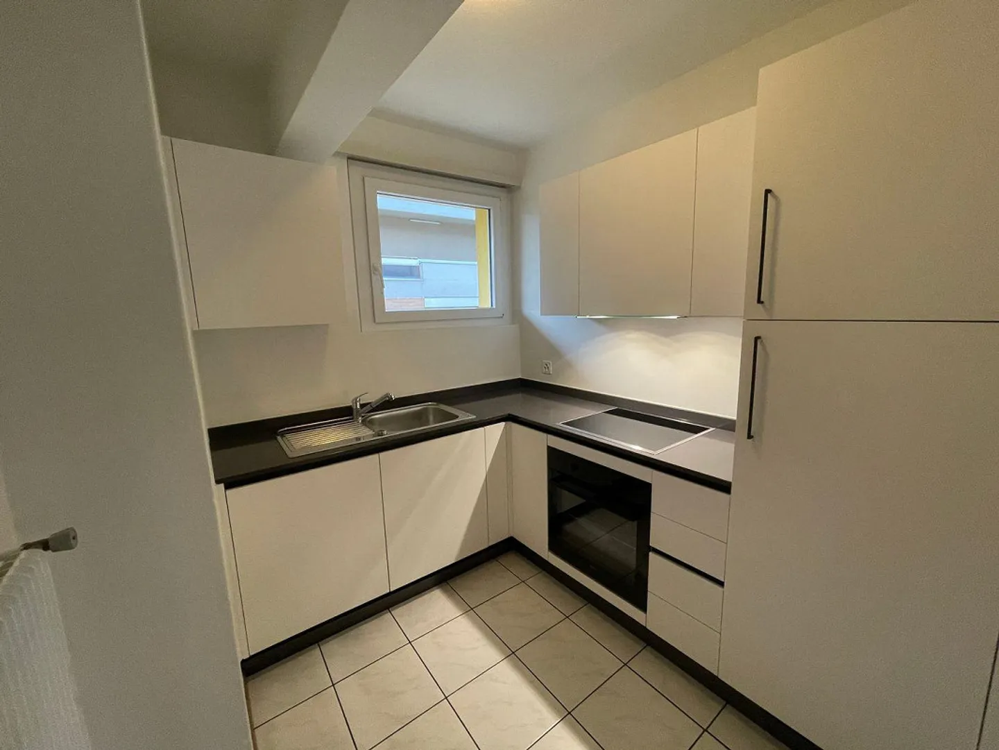 Nous louons un appartement de 3,5 pièces à Minusio - Photo 2 sur 11
