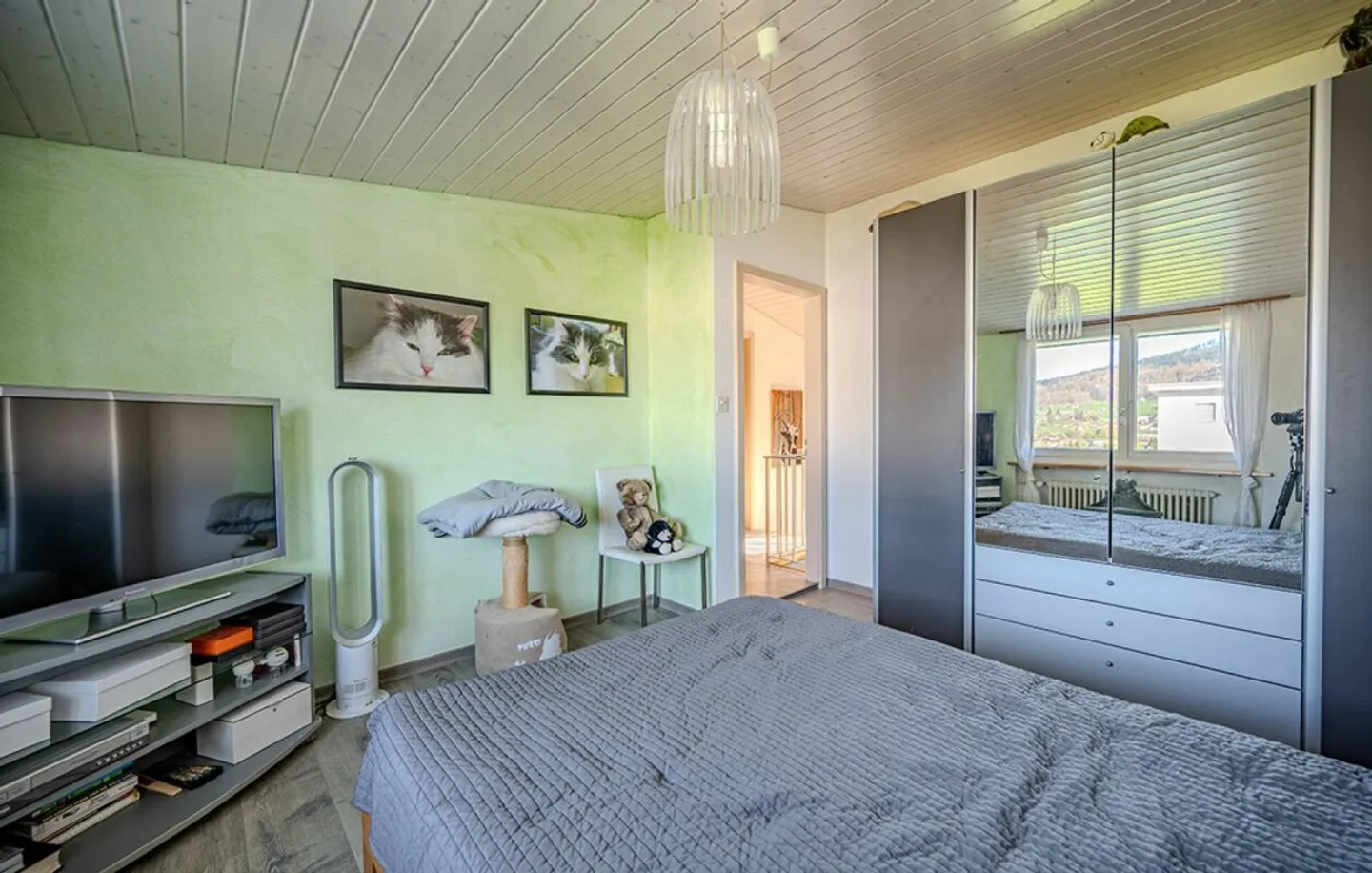 Casa a schiera con giardino ben curato - Foto 12 di 13