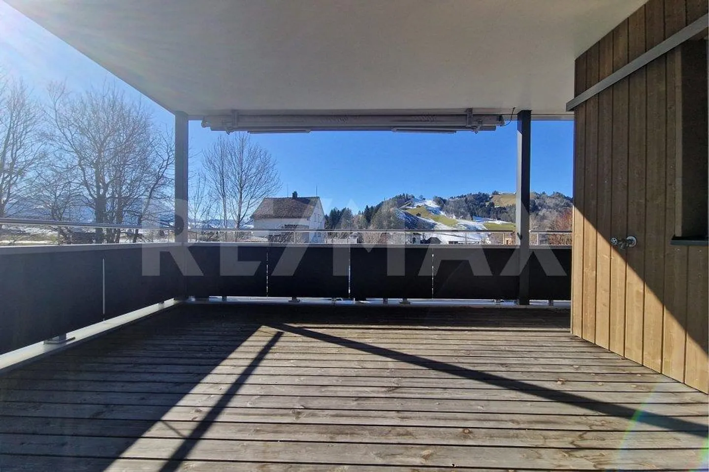 Exquisite Apartment with Alpine View - Photo 9 of 13