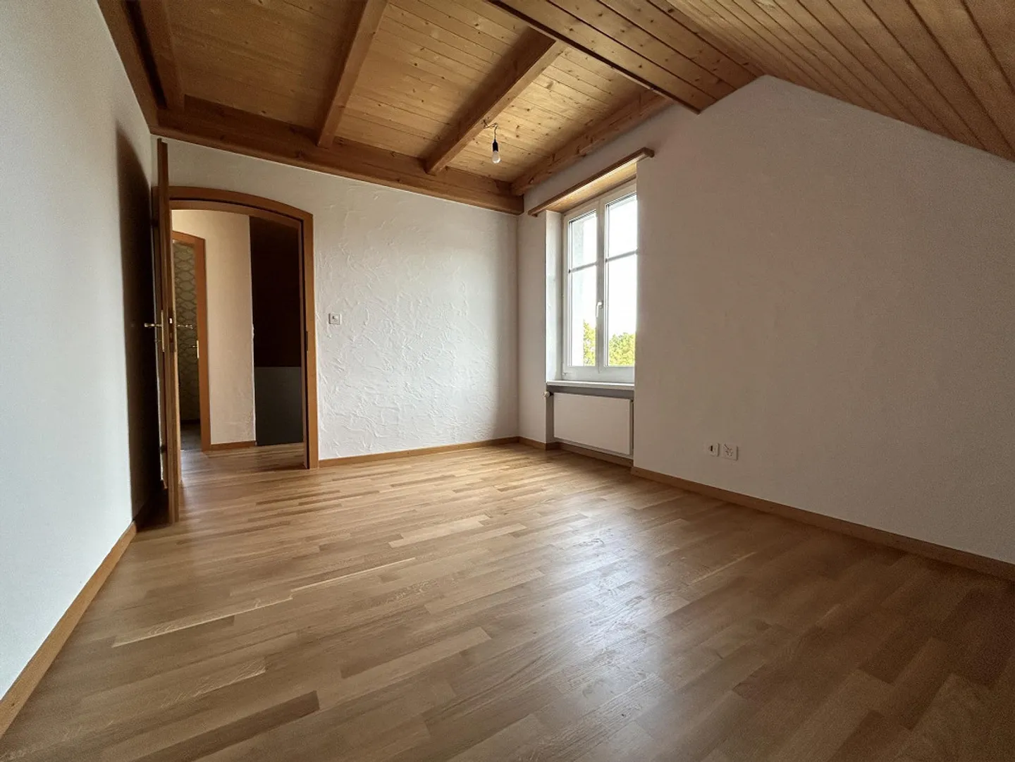 Appartement de toit confortable de 3,5 pièces avec balcon ouest - Photo 10 sur 14