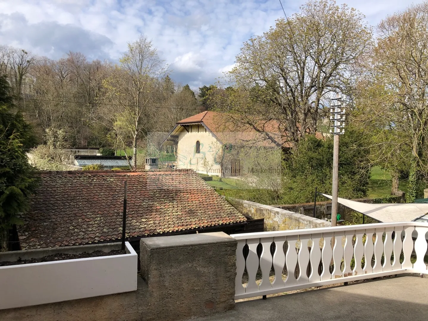 Magnifique villa de 5.5 pièces dans un cadre verdoyant et calme.  - Photo 1 sur 14