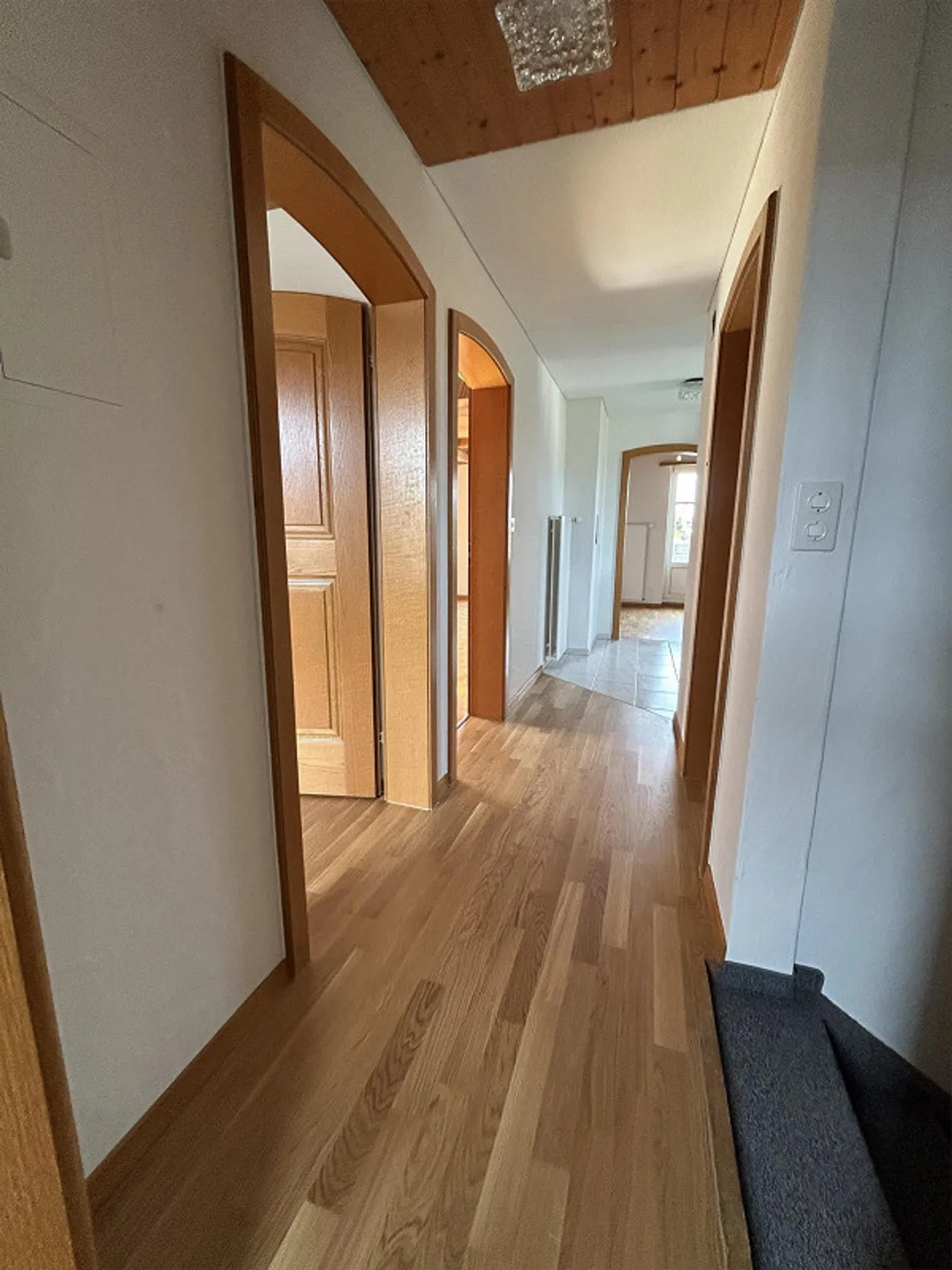 Appartement de toit confortable de 3,5 pièces avec balcon ouest - Photo 12 sur 14