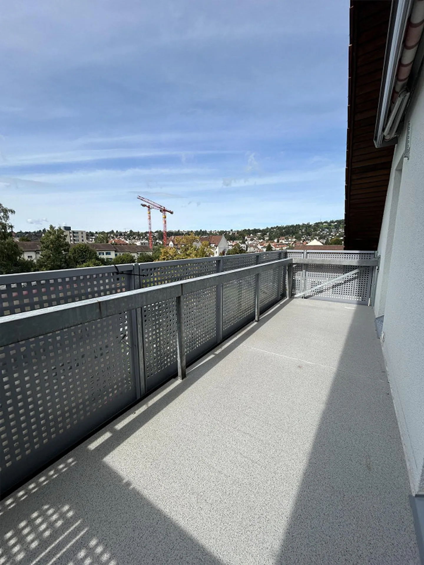 Appartement de toit confortable de 3,5 pièces avec balcon ouest - Photo 14 sur 14