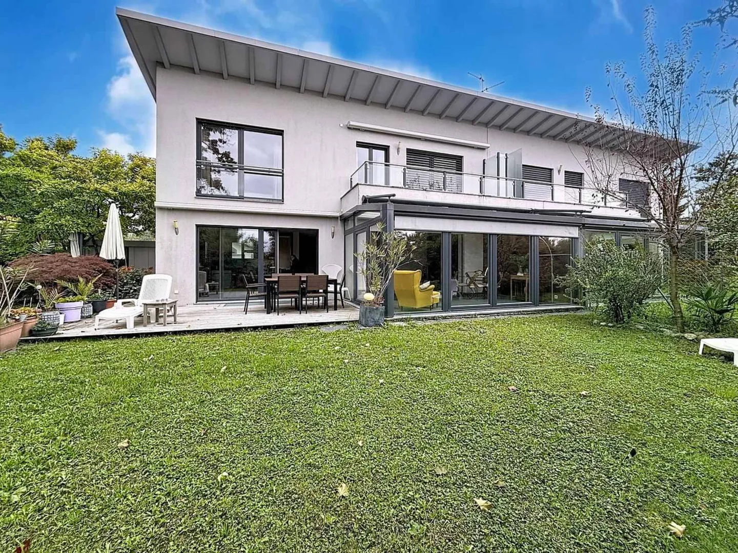 Schöne Minergie-zertifizierte Doppelhaushälfte - Foto 1 von 13