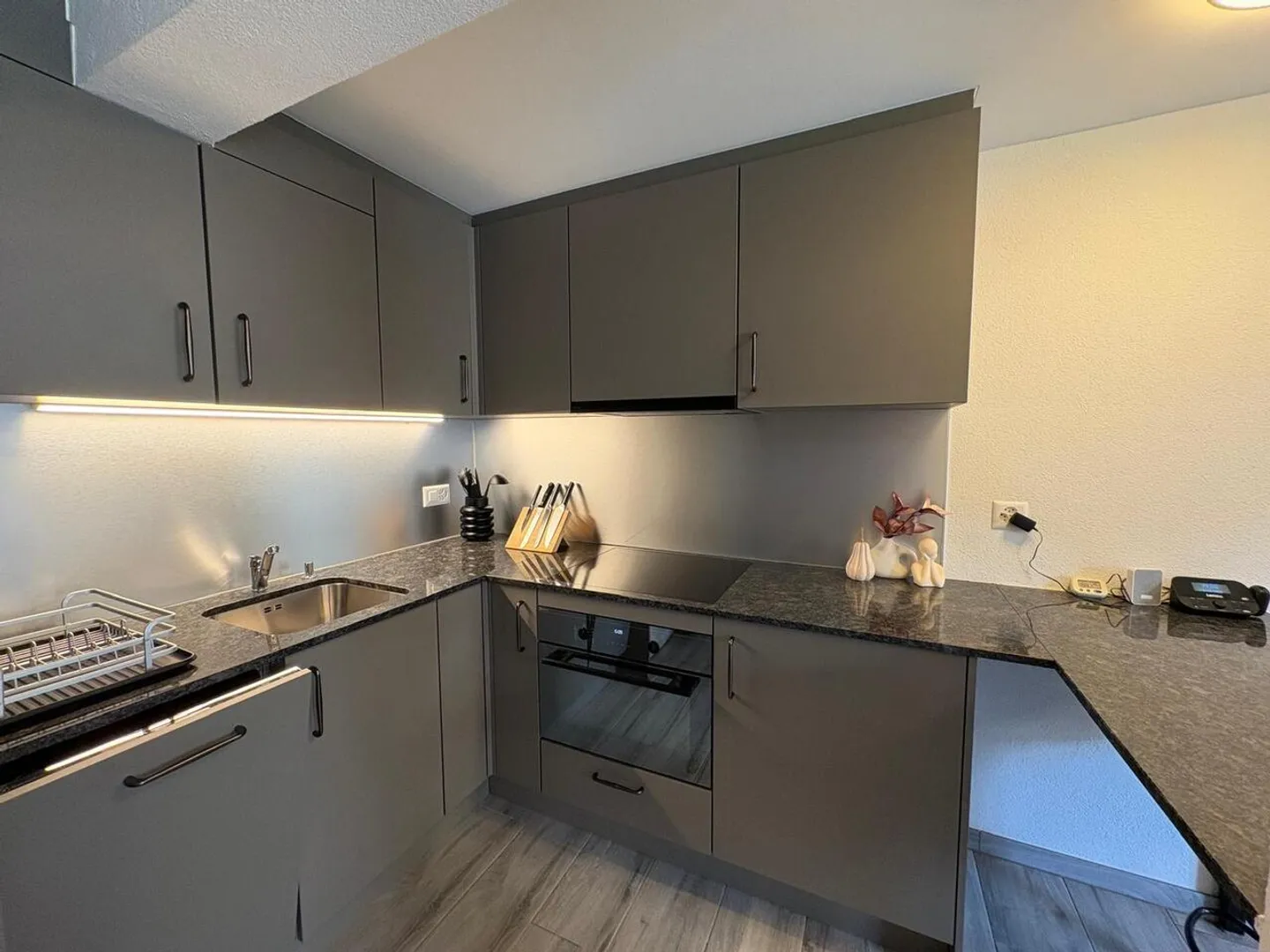 Schönes möbliertes Studio in einer Villengegend - Photo 3 of 10