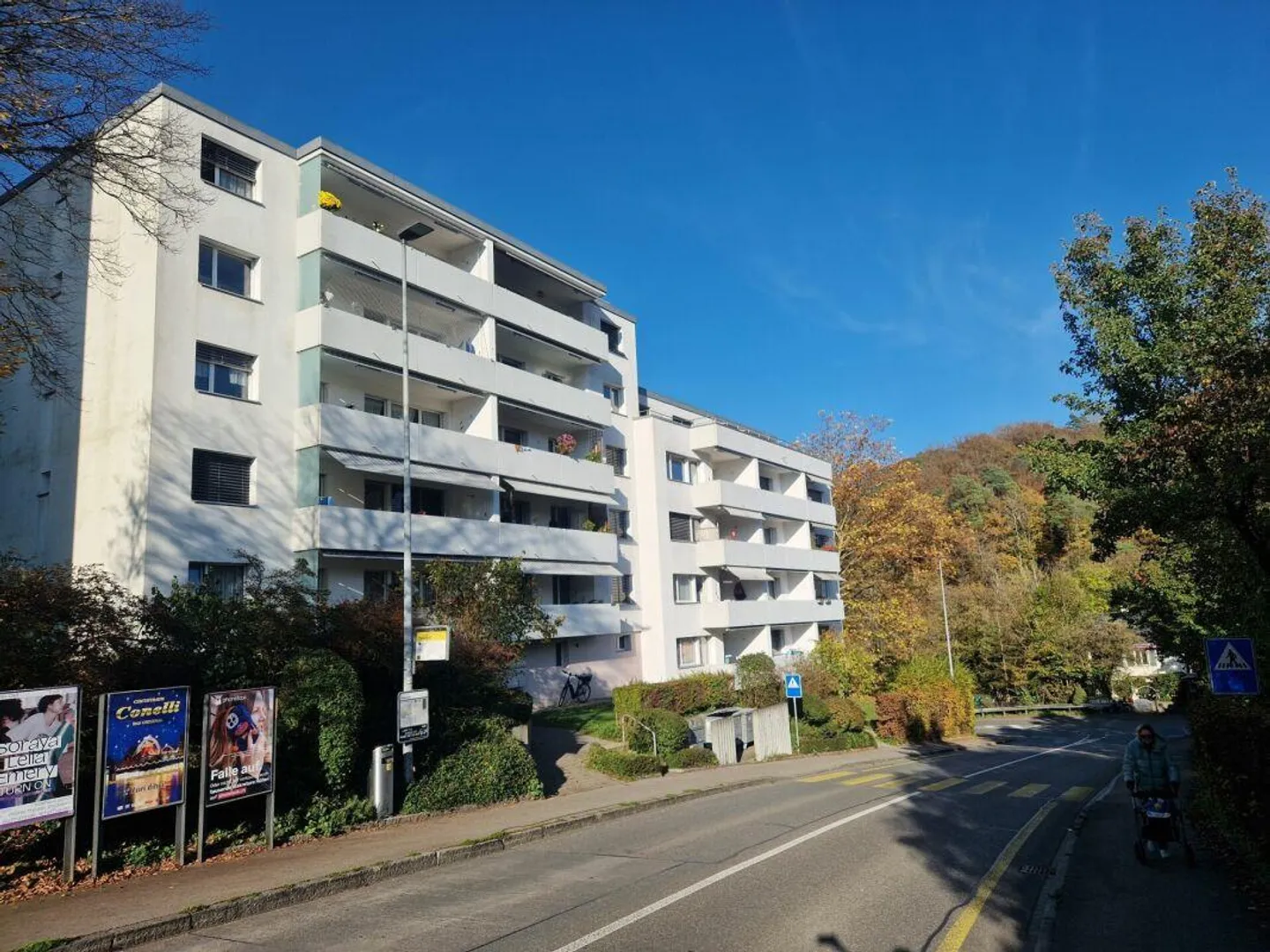 Appartamento soleggiato di 4,5 stanze con balcone - Foto 1 di 13