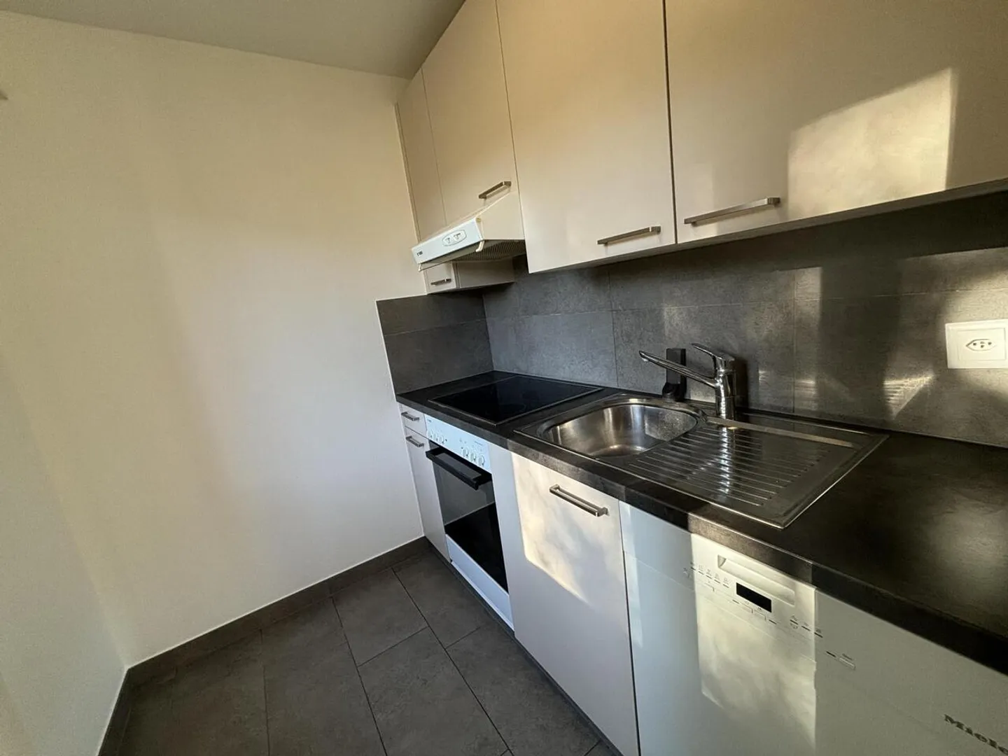 In affitto: affascinante appartamento di 3 locali – Le Landeron - Foto 4 di 8