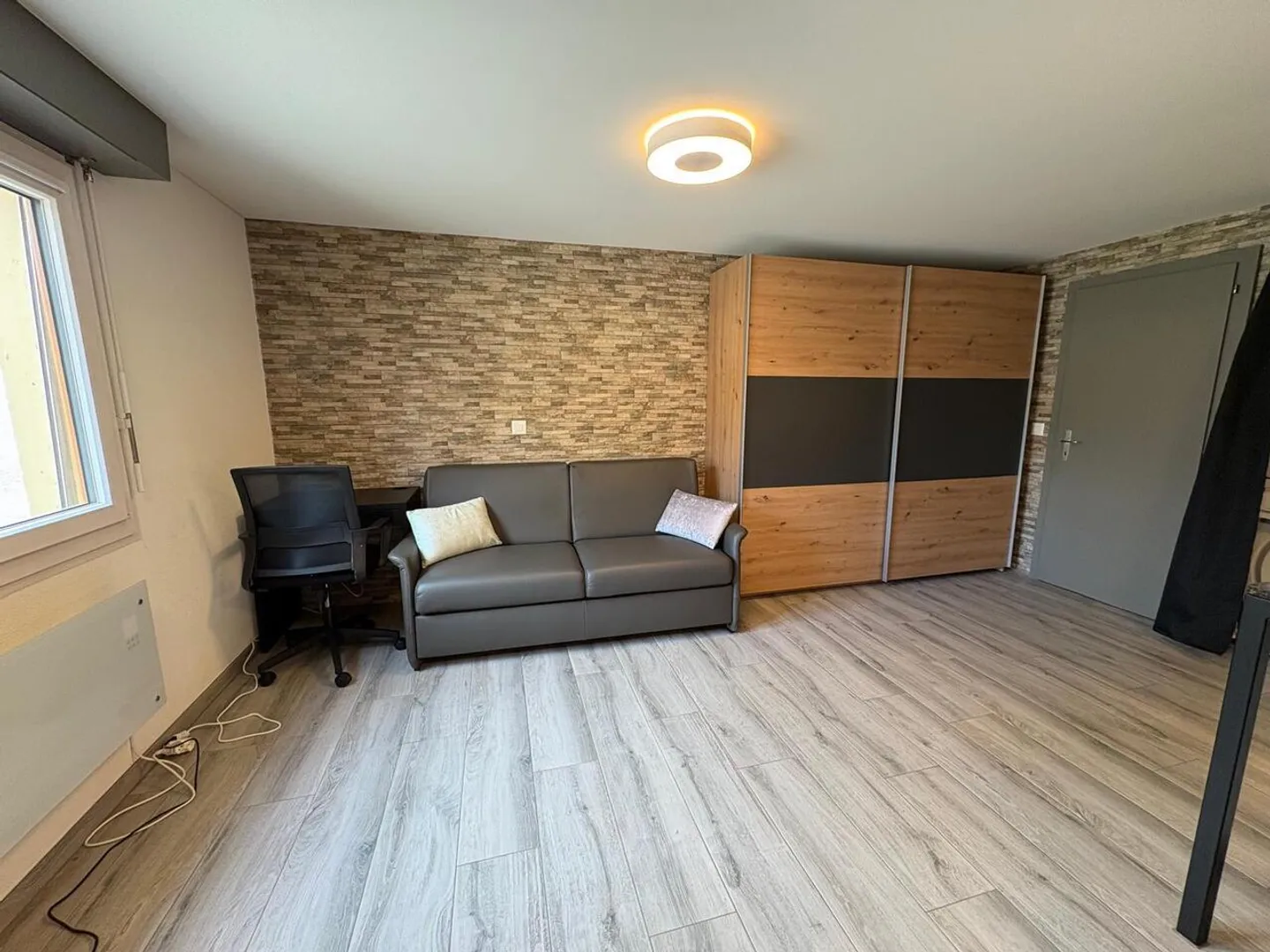 Schönes möbliertes Studio in einer Villengegend - Photo 4 of 10