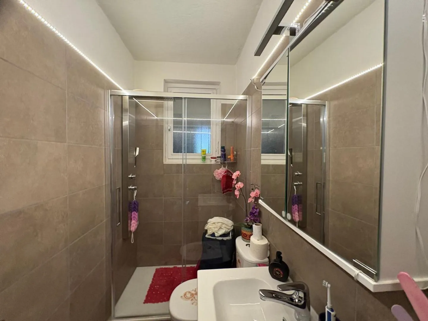 Maison avec deux appartements avec jardin et belle vue - Photo 11 sur 17