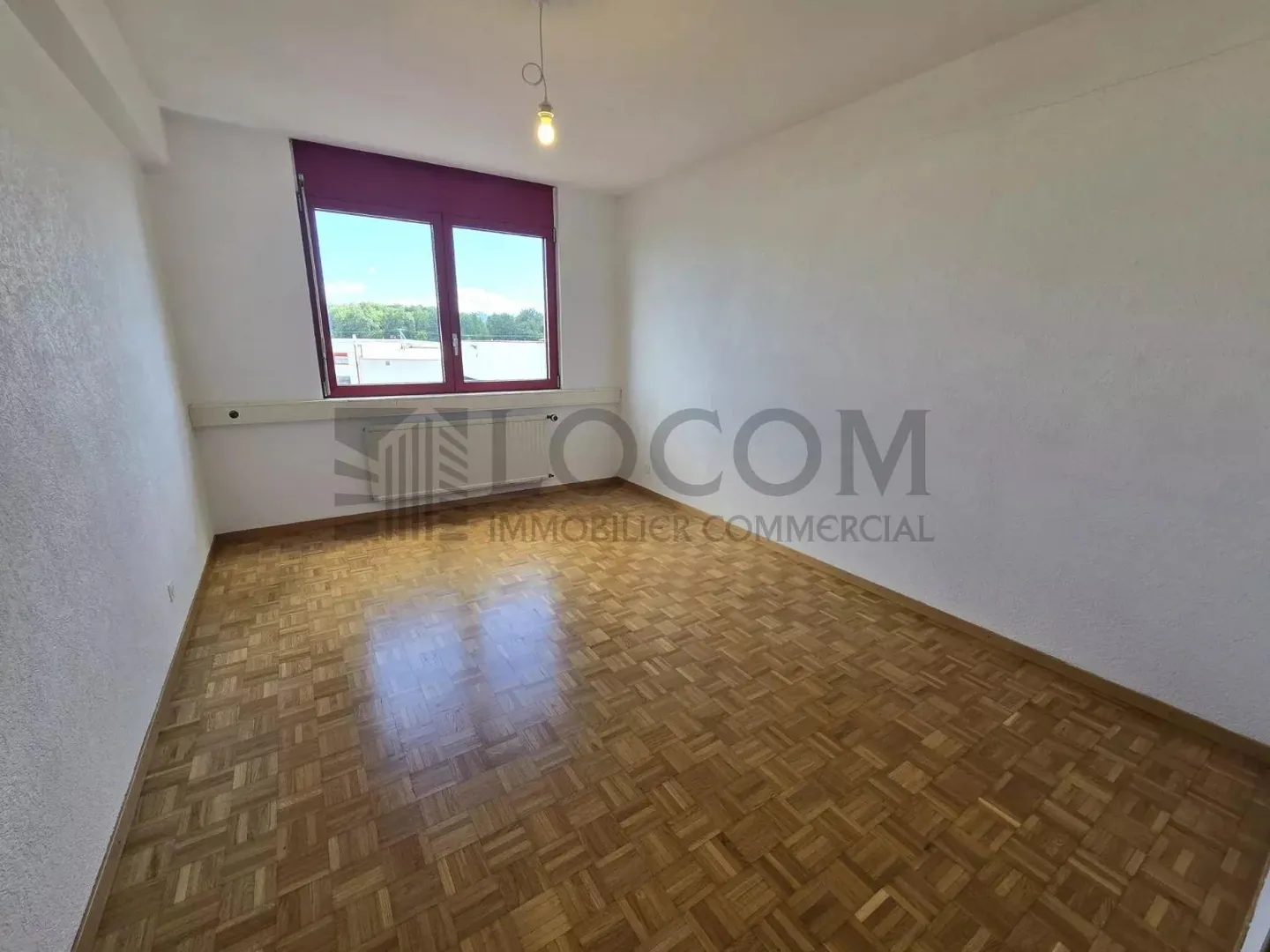 Spazio commerciale di 98 m² pronto per l'uso nella zona industriale di Bussigny - Foto 3 di 6
