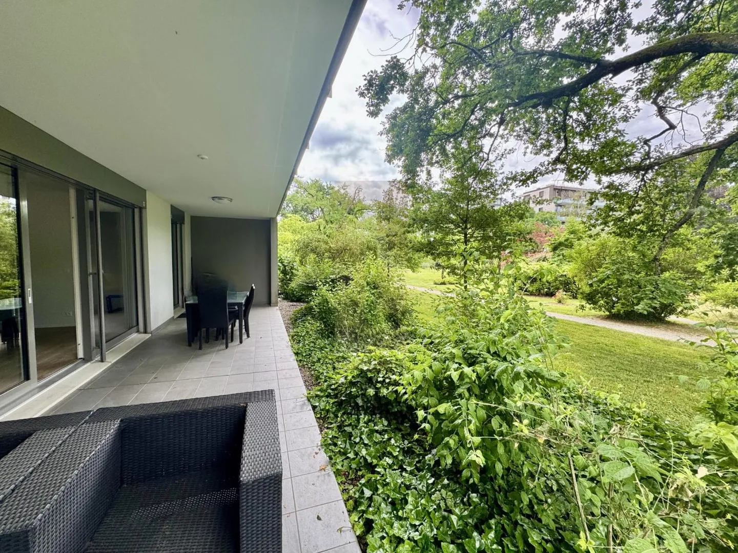Wunderschöne Gartenwohnung in Cologny - Foto 6 von 13